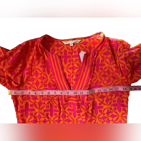 Trina Turk 100% Silk Blouse - Picture 7 of 9